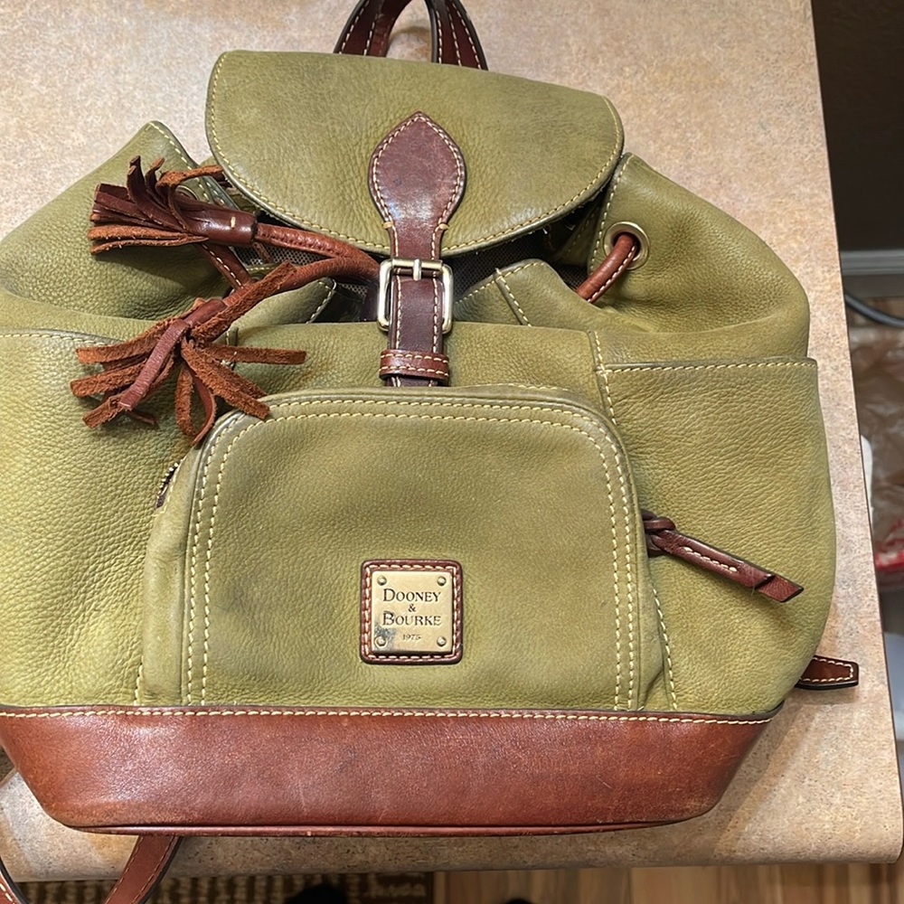 Dooney & Bourke mid size green suede backpack used vintage retired fall look